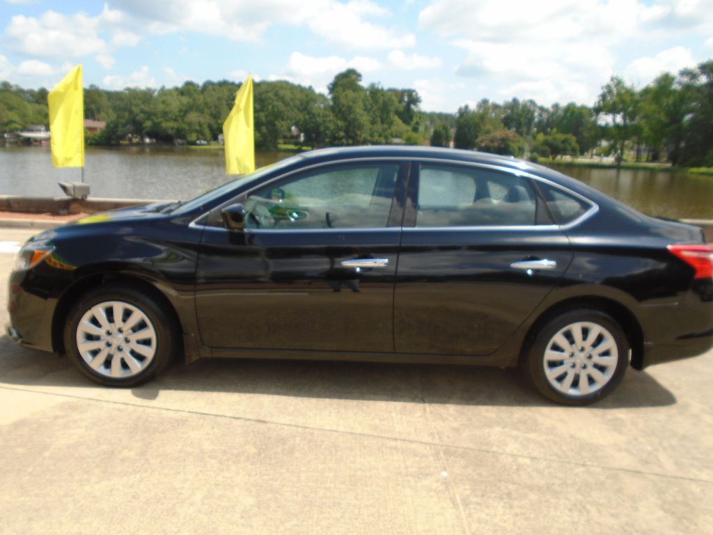 2017 Nissan Sentra Image 3