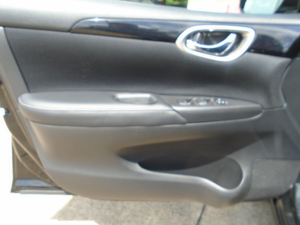 2017 Nissan Sentra Image 7