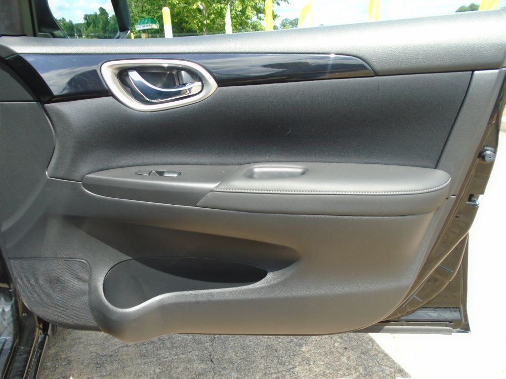 2017 Nissan Sentra Image 8