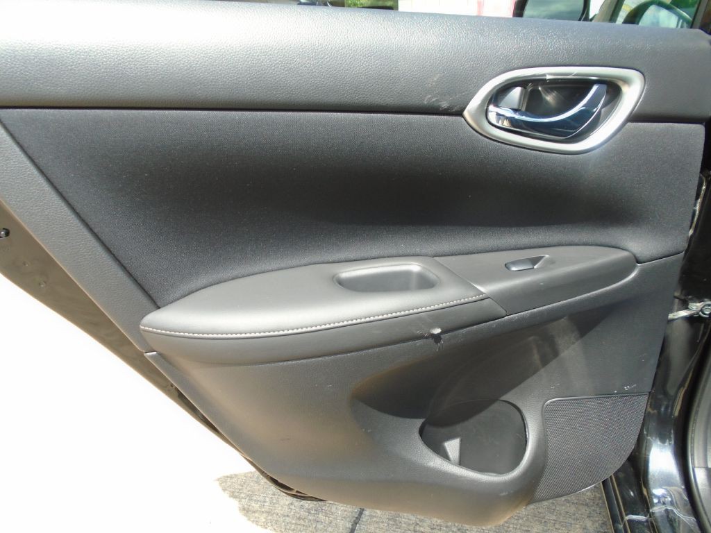2017 Nissan Sentra Image 10
