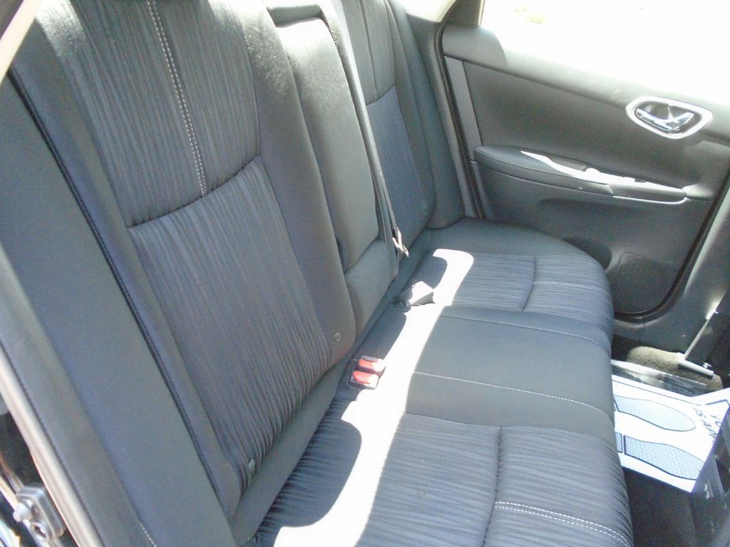 2017 Nissan Sentra Image 13
