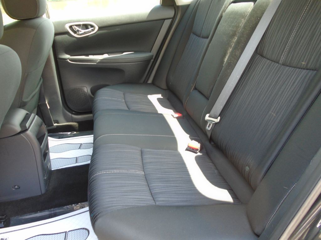2017 Nissan Sentra Image 14