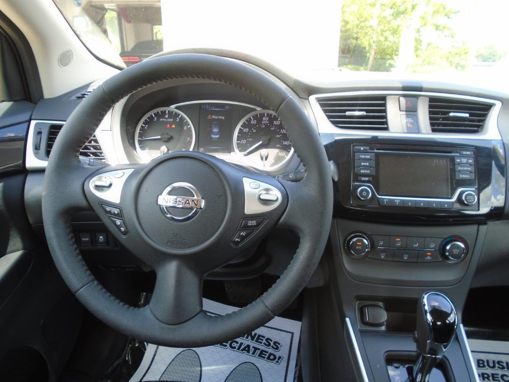 2017 Nissan Sentra Image 15
