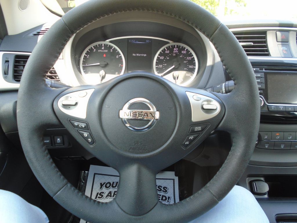 2017 Nissan Sentra Image 18