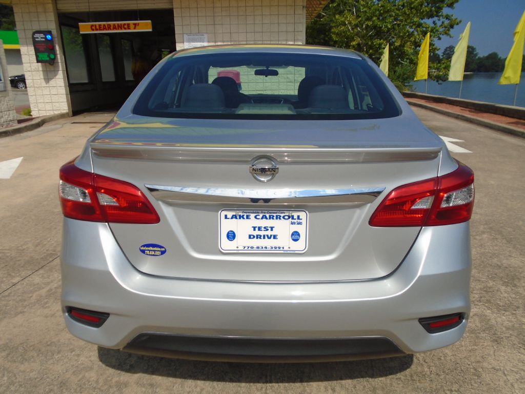 2017 Nissan Sentra Image 2
