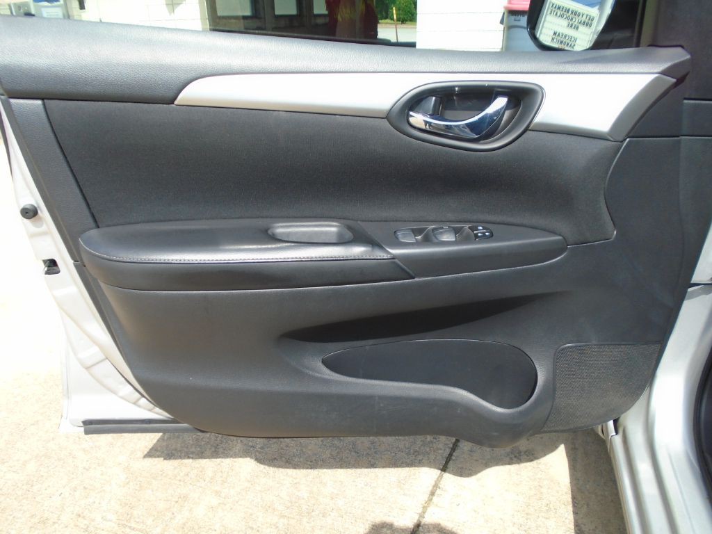 2017 Nissan Sentra Image 7