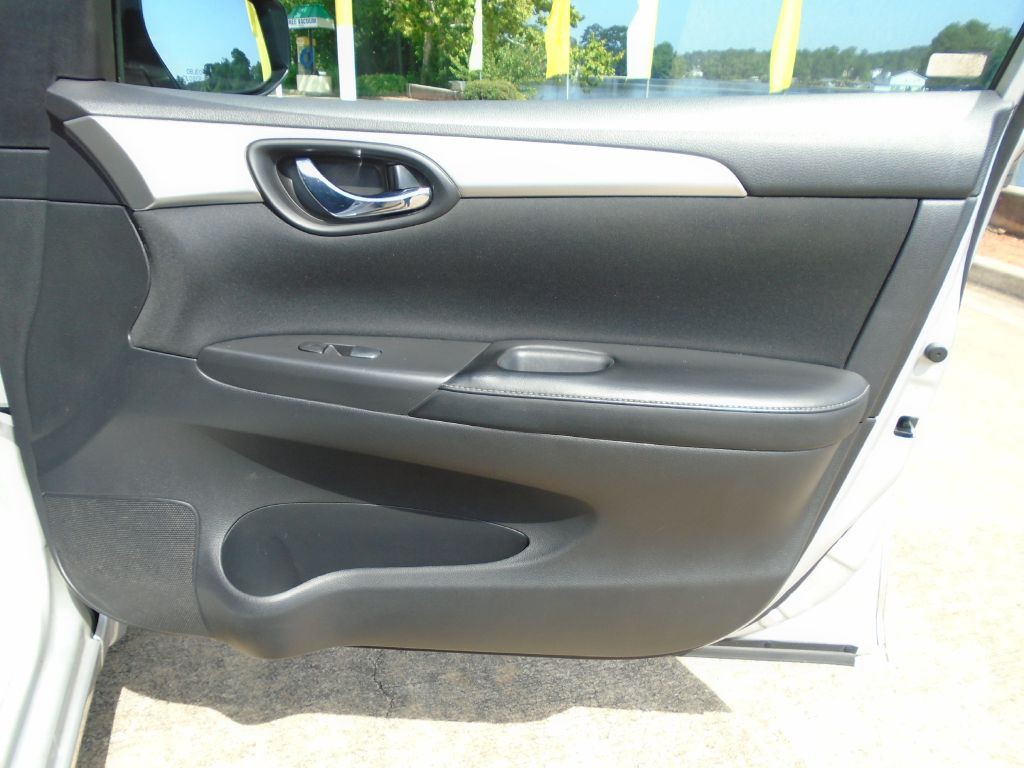 2017 Nissan Sentra Image 8