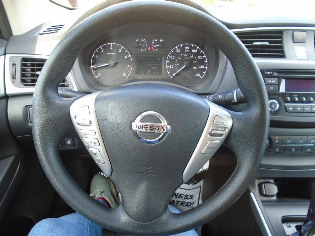 2017 Nissan Sentra Image 18