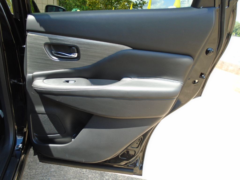 2017 Nissan Murano Image 9
