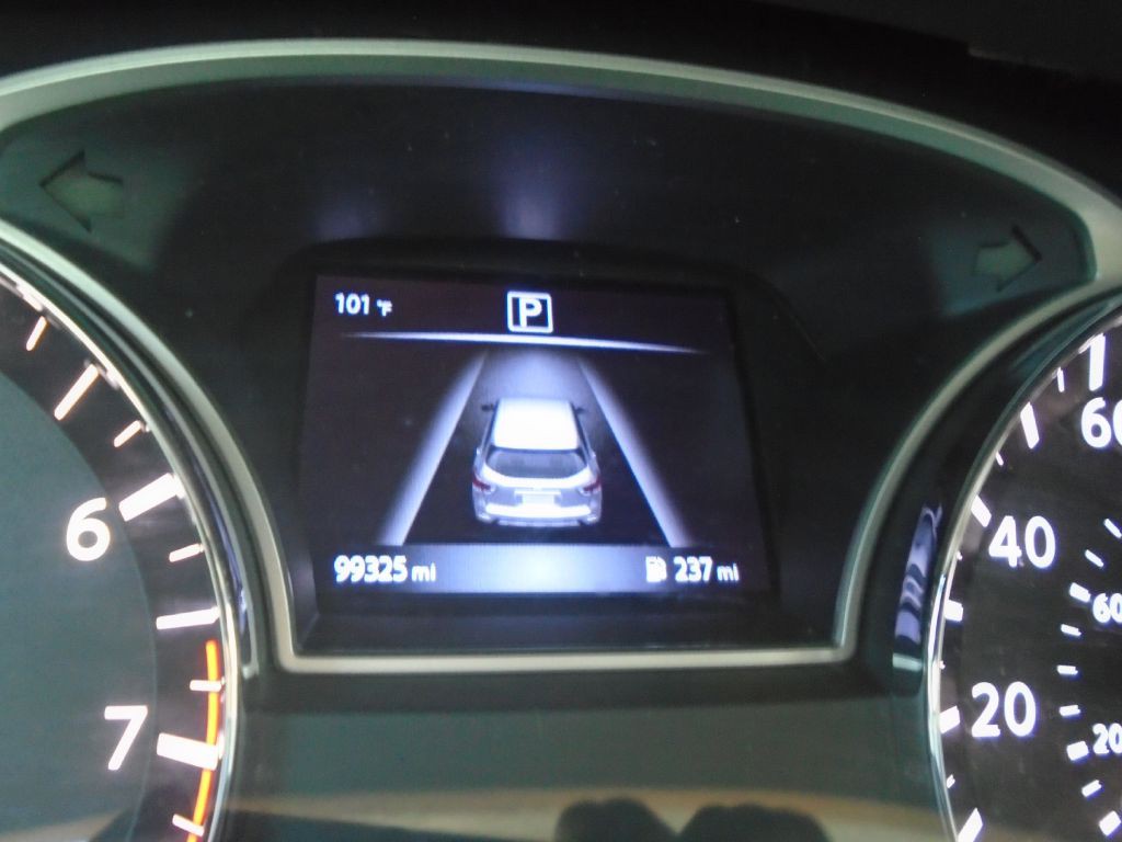 2017 Nissan Pathfinder Image 19