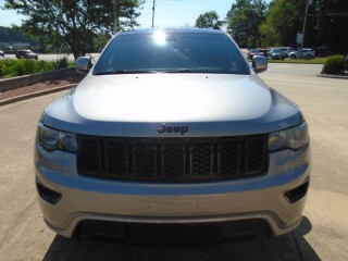 Image for 2018 Jeep Grand Cherokee Laredo ID: 6672911