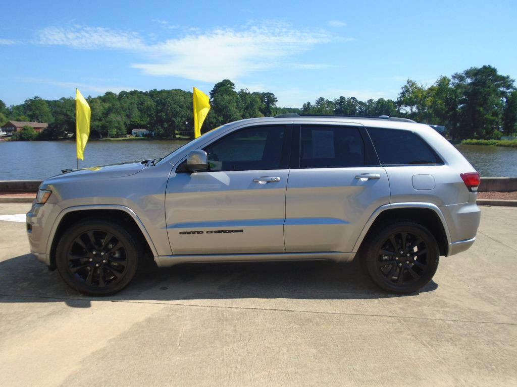 2018 Jeep Grand Cherokee Image 3