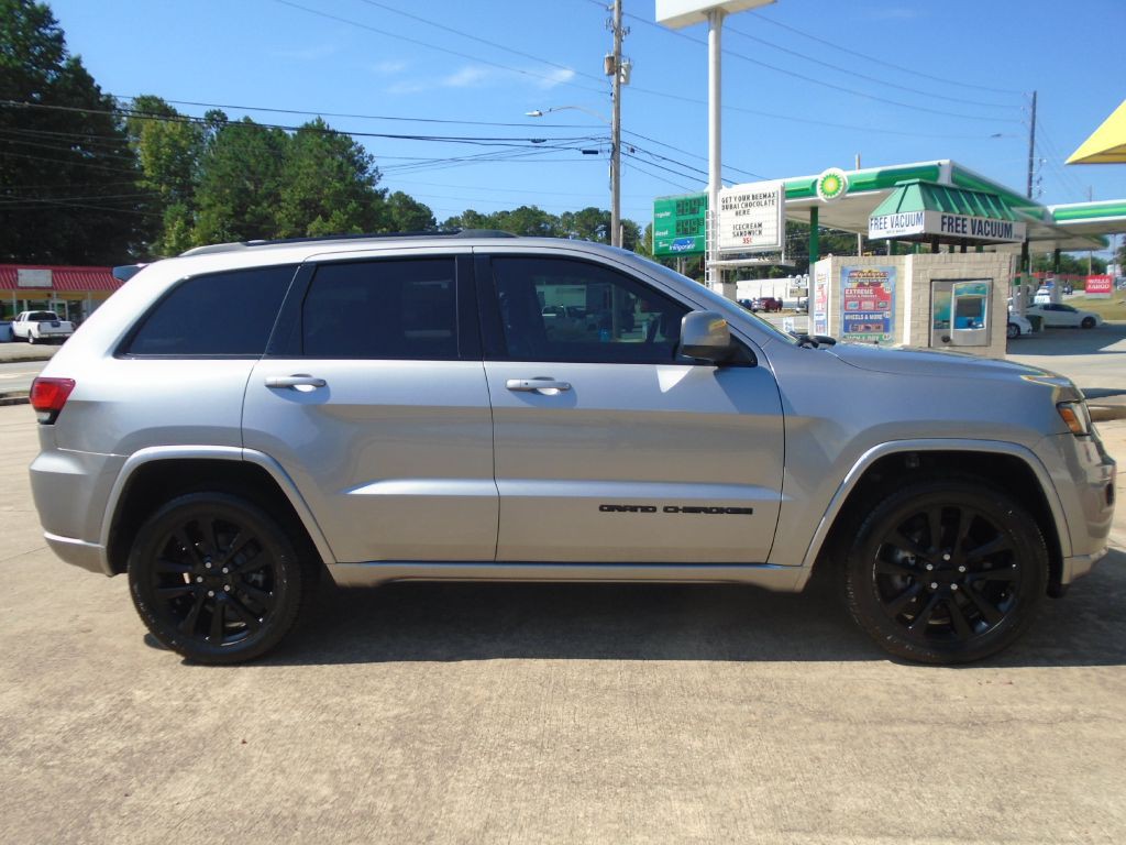 2018 Jeep Grand Cherokee Image 4