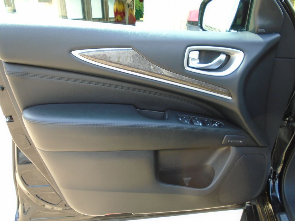 2013 INFINITI JX35 Image 7