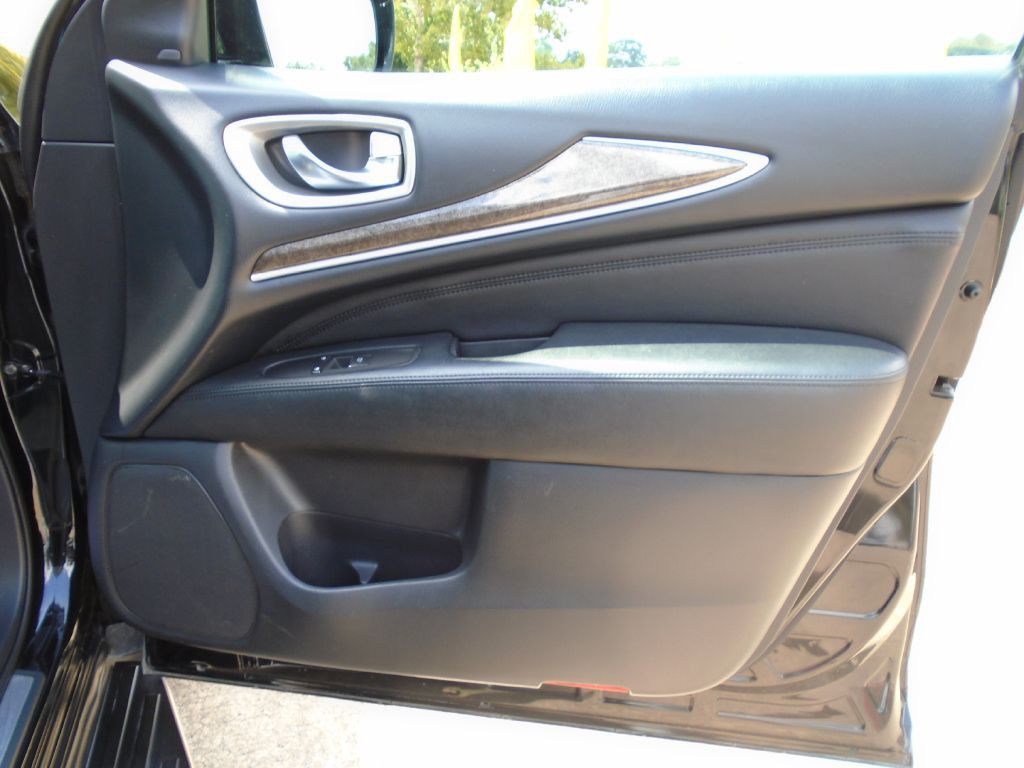 2013 INFINITI JX35 Image 8