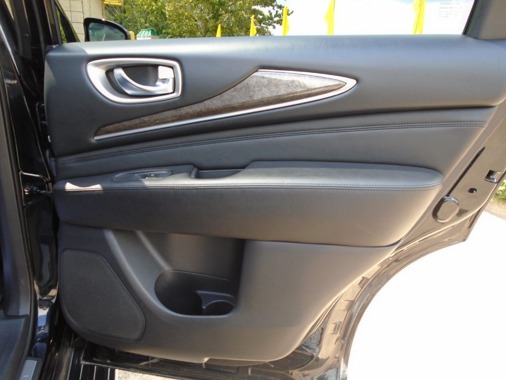 2013 INFINITI JX35 Image 9