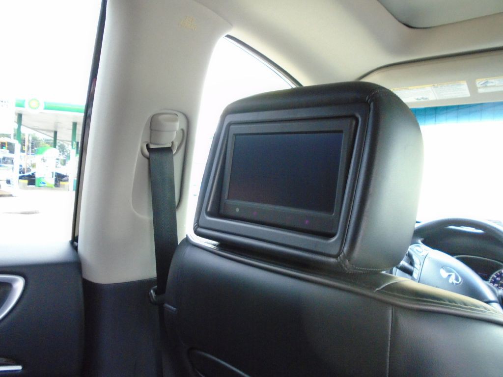 2013 INFINITI JX35 Image 17