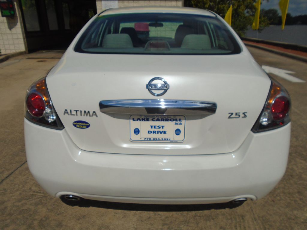 2012 Nissan Altima Image 2