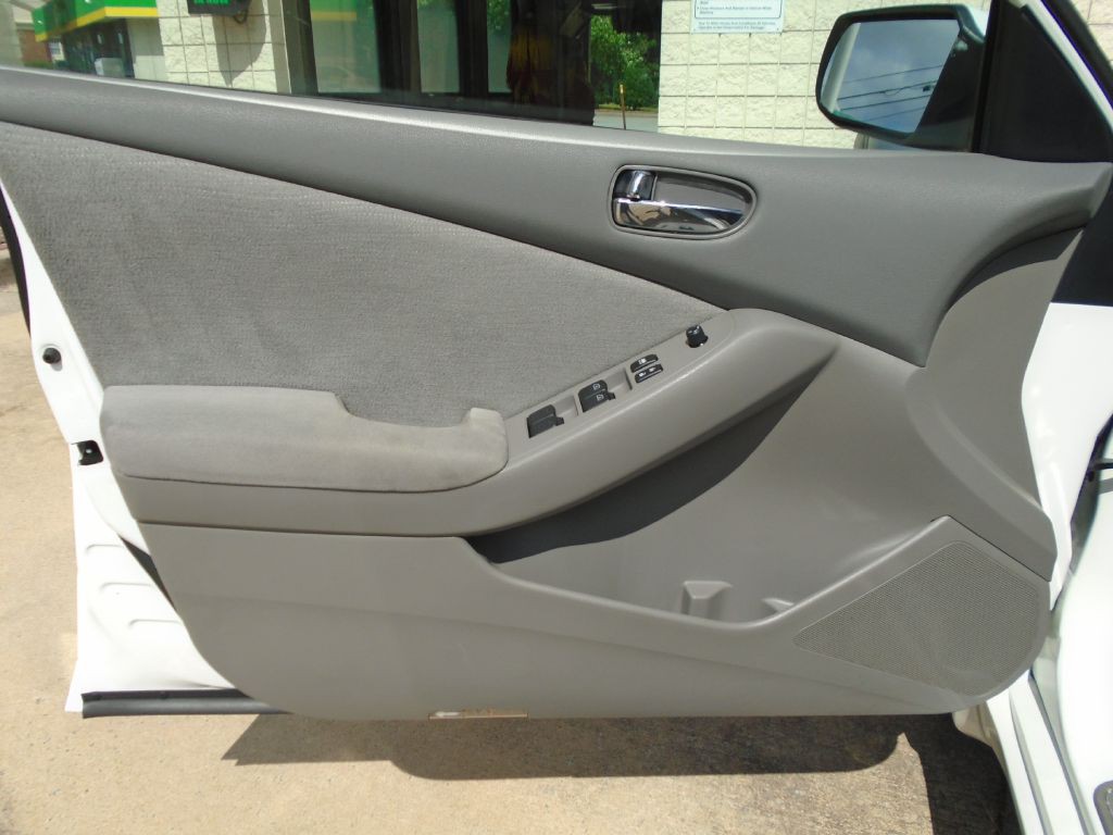 2012 Nissan Altima Image 7