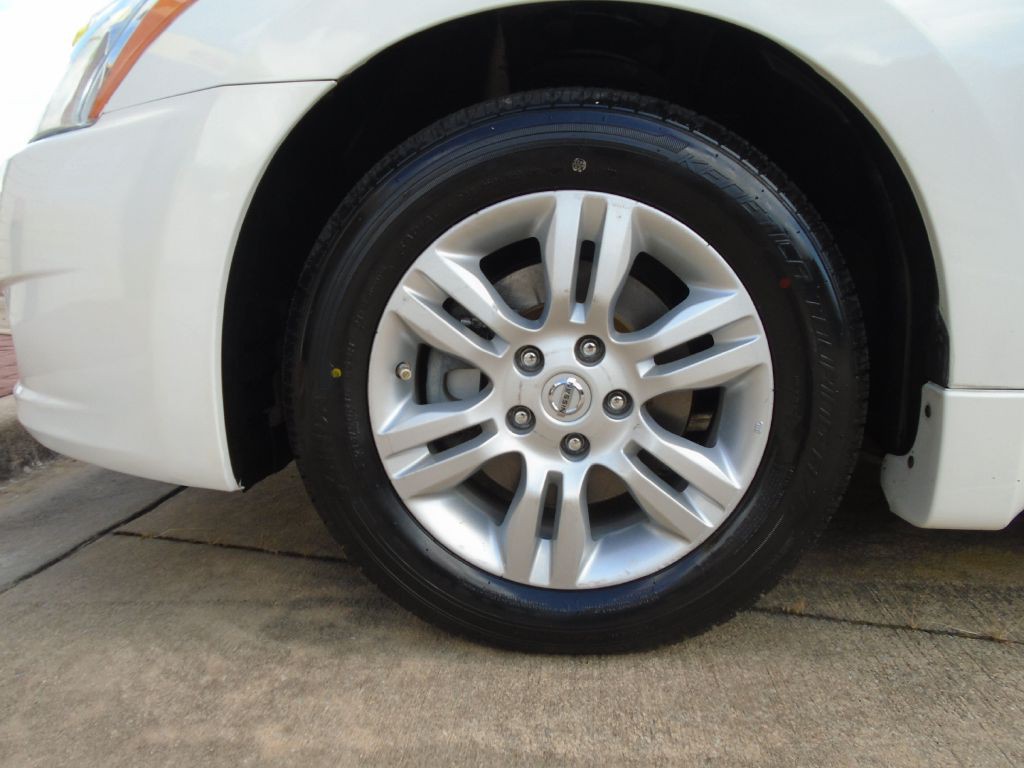 2012 Nissan Altima Image 23