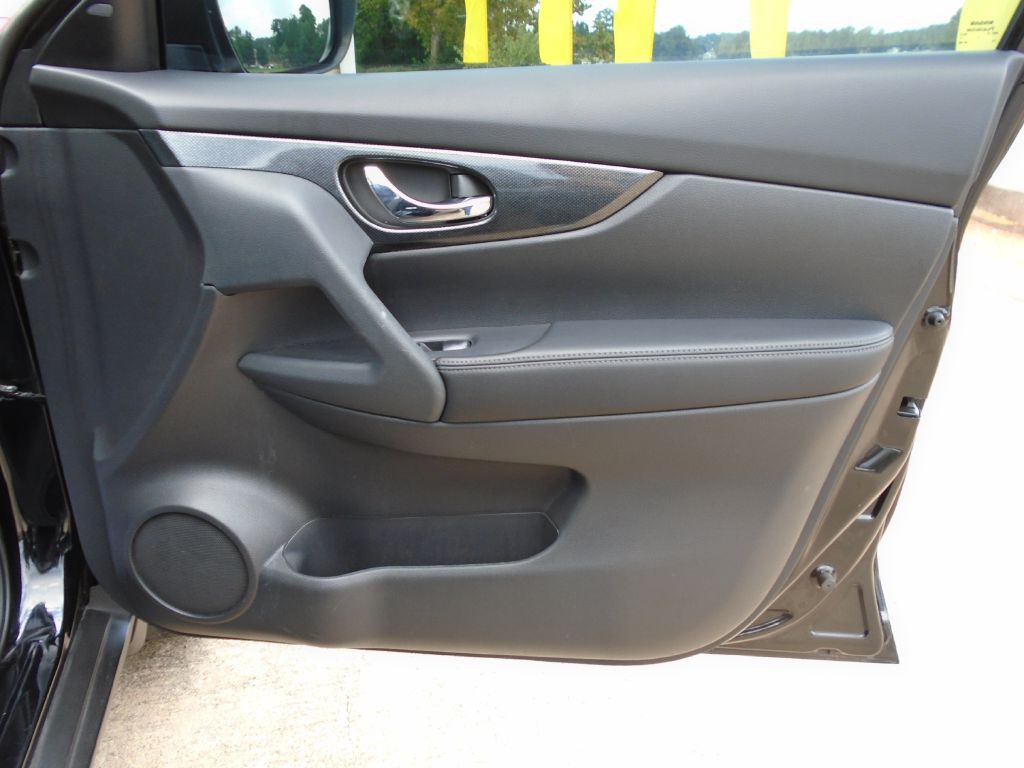 2015 Nissan Rogue Image 8