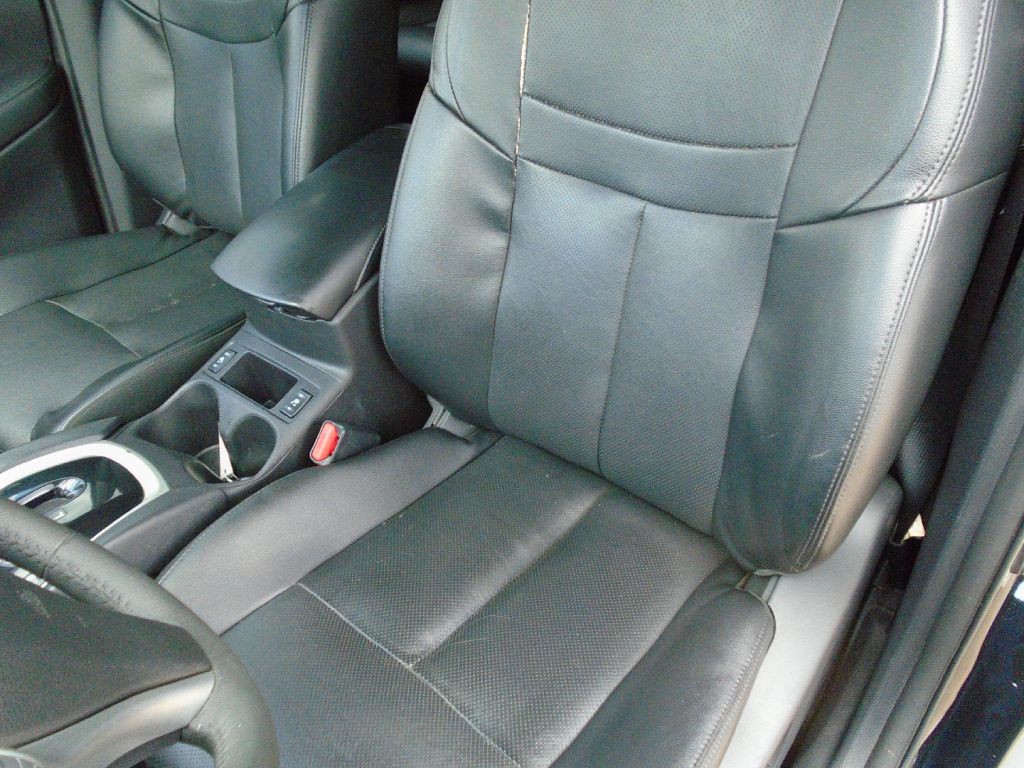 2015 Nissan Rogue Image 11
