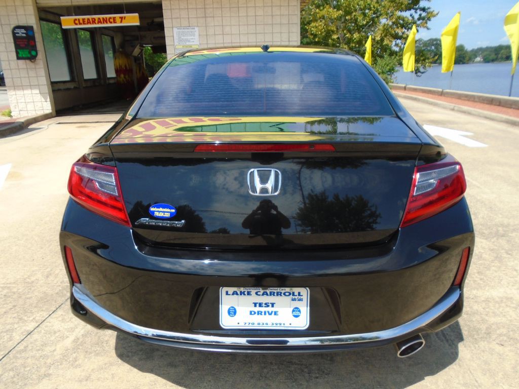 2016 Honda Accord Image 2