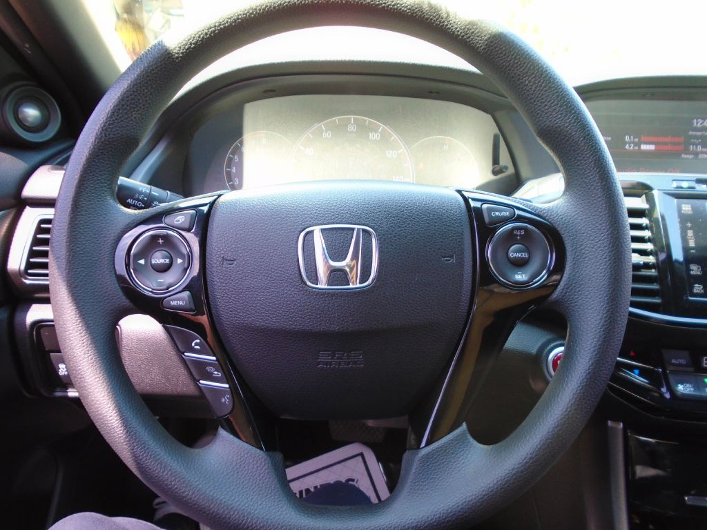 2016 Honda Accord Image 14
