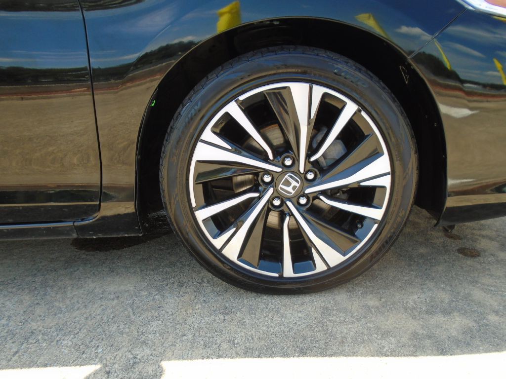 2016 Honda Accord Image 20