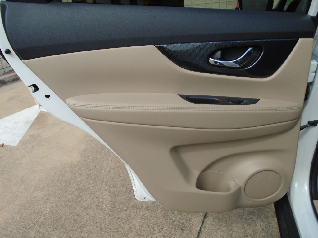 2015 Nissan Rogue Image 10
