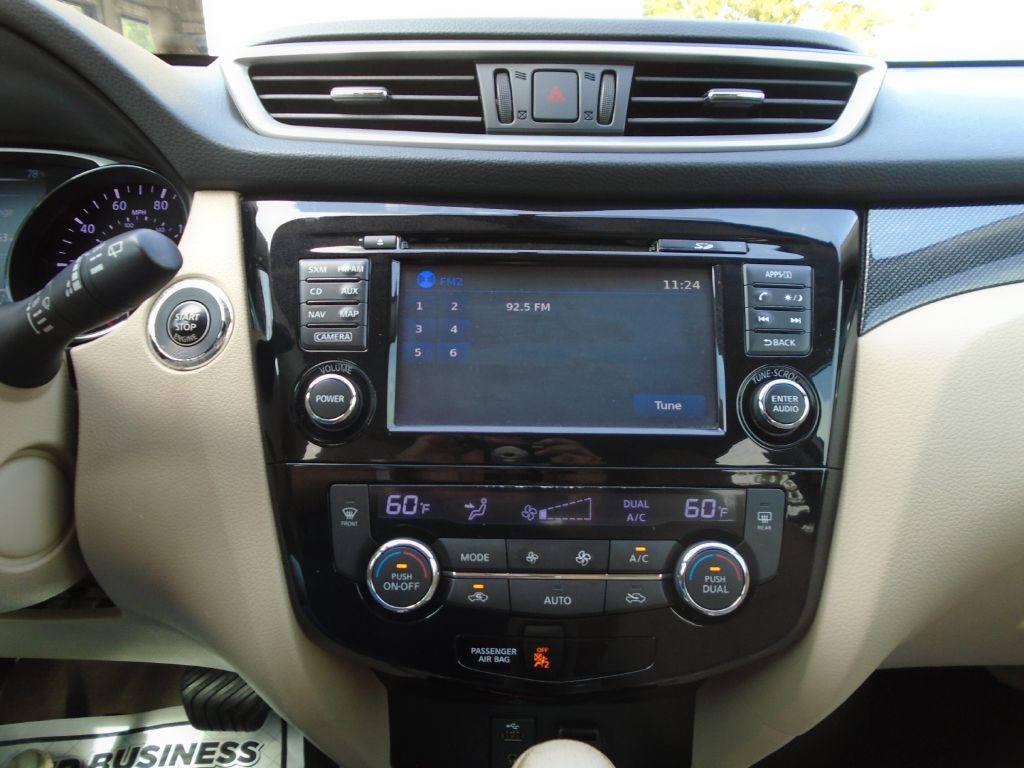 2015 Nissan Rogue Image 19