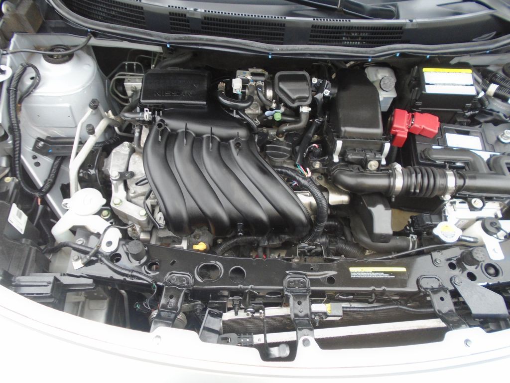 2017 Nissan Versa Image 18