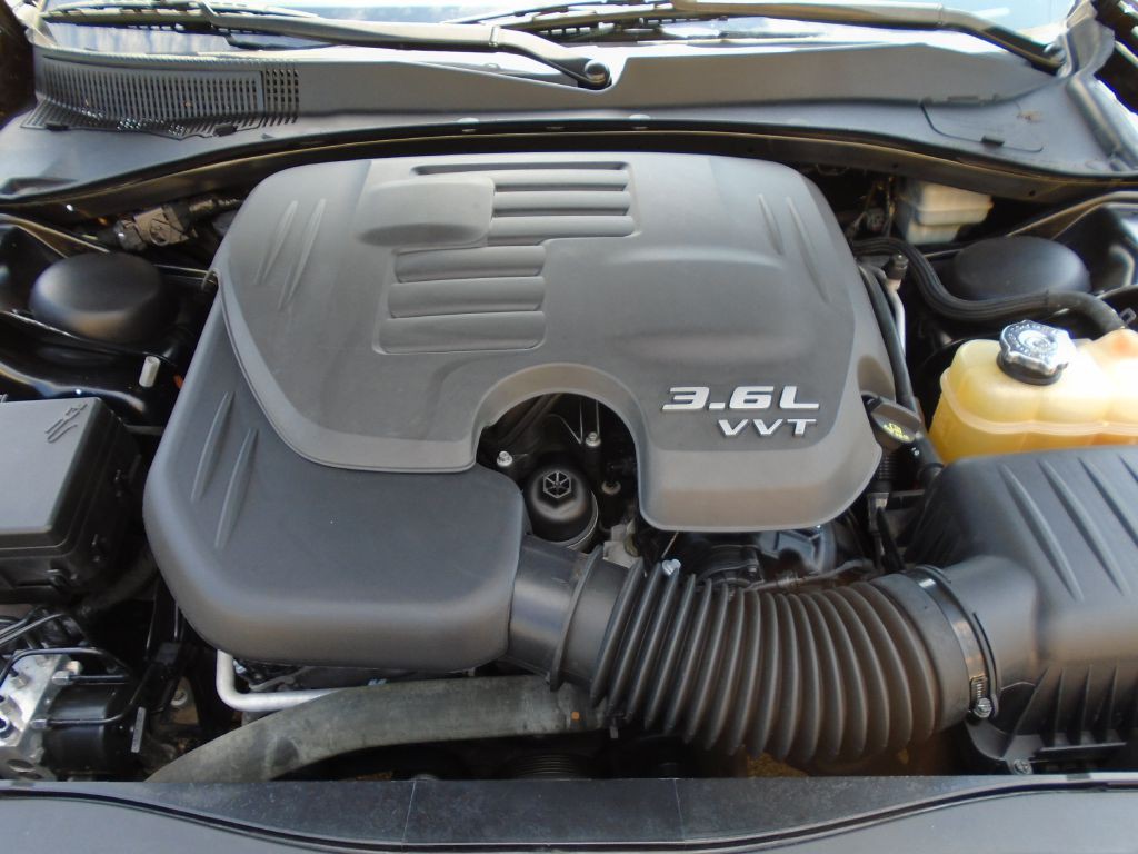 2013 Dodge Charger Image 21