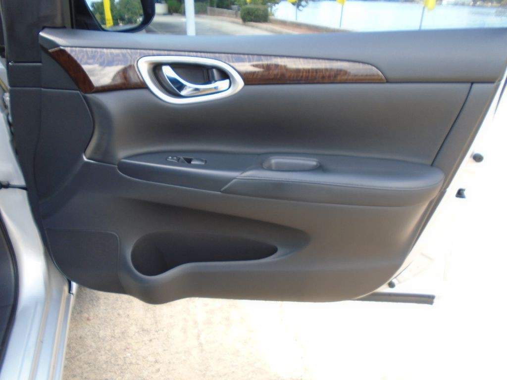 2013 Nissan Sentra Image 8