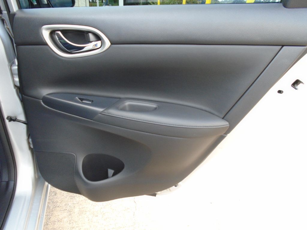 2013 Nissan Sentra Image 9