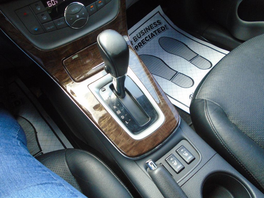 2013 Nissan Sentra Image 16
