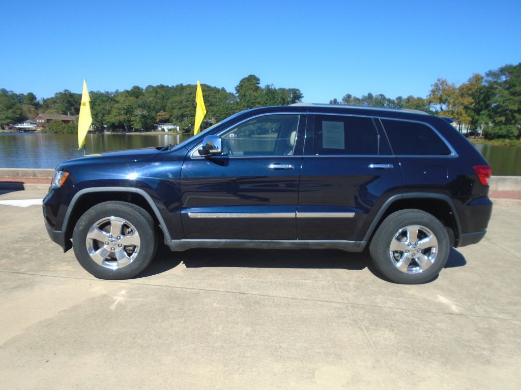 2011 Jeep Grand Cherokee Image 3