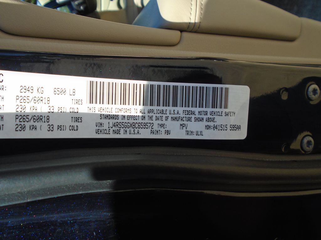 2011 Jeep Grand Cherokee Image 25