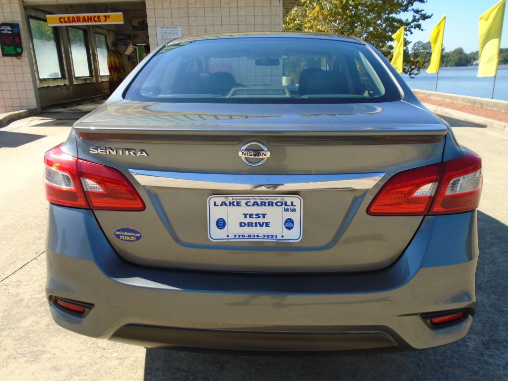 2017 Nissan Sentra Image 2