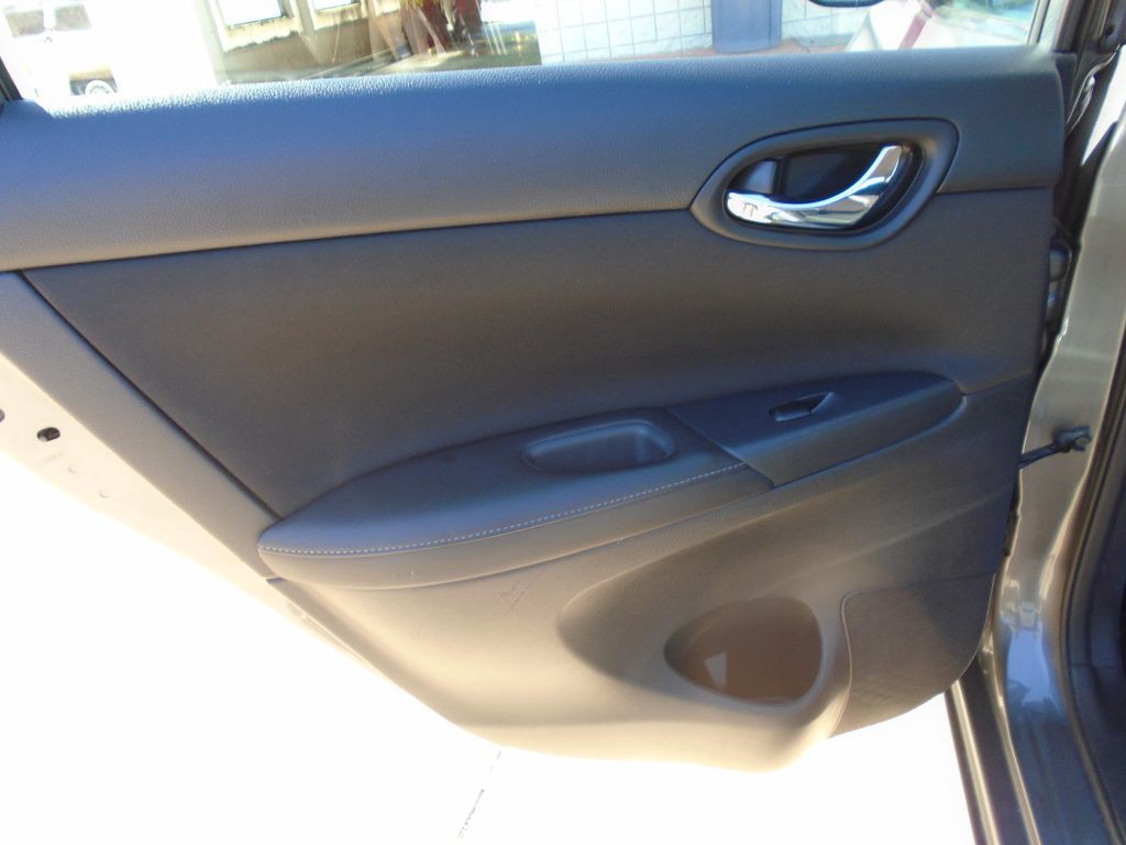 2017 Nissan Sentra Image 10