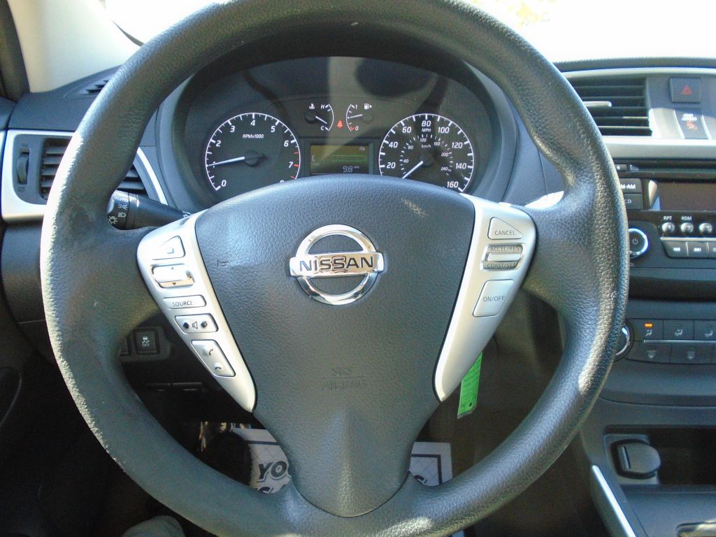 2017 Nissan Sentra Image 16