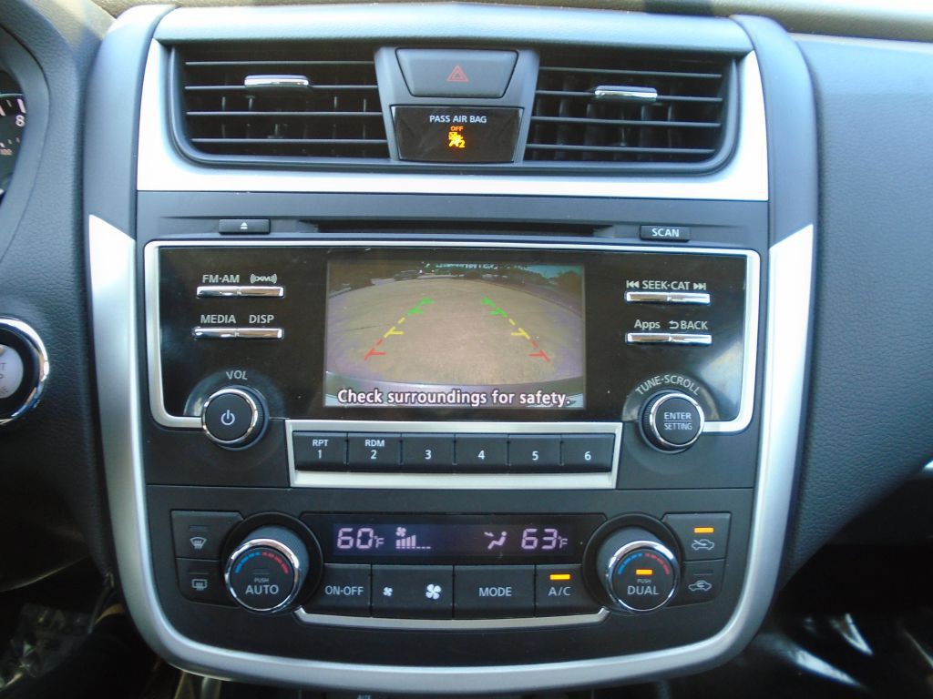 2016 Nissan Altima Image 20