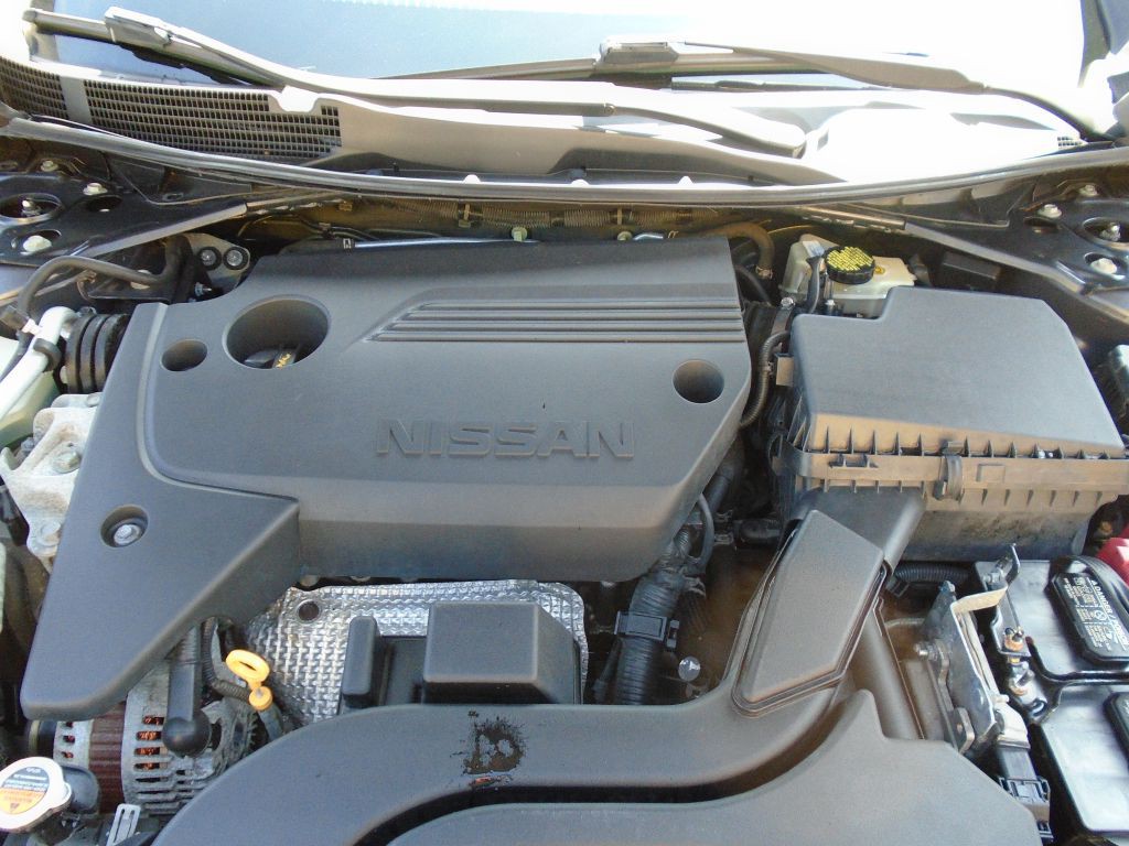 2016 Nissan Altima Image 22