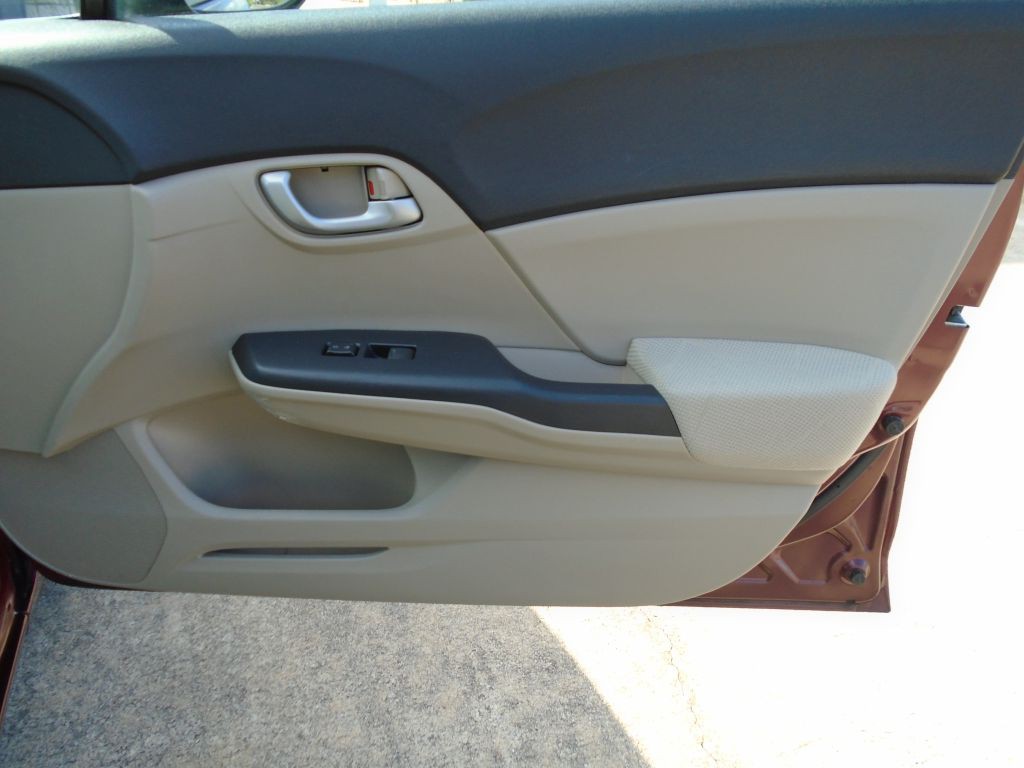 2012 Honda Civic Image 8