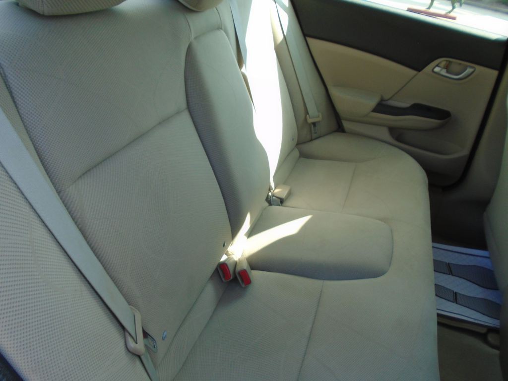 2012 Honda Civic Image 13