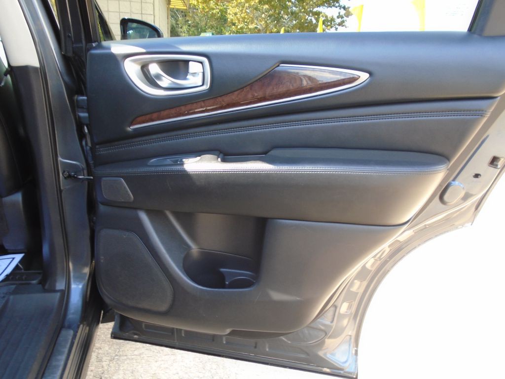 2013 INFINITI JX35 Image 9
