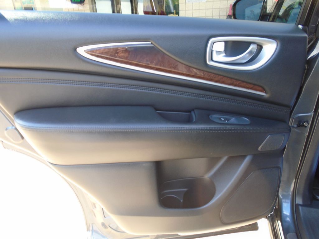 2013 INFINITI JX35 Image 10