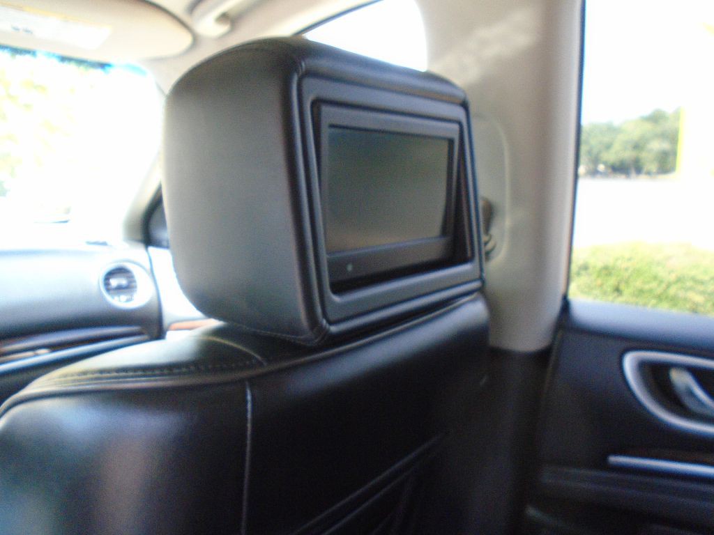 2013 INFINITI JX35 Image 17