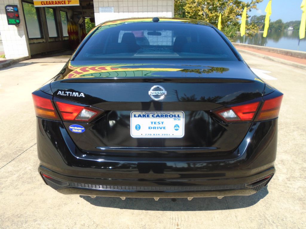 2020 Nissan Altima Image 2