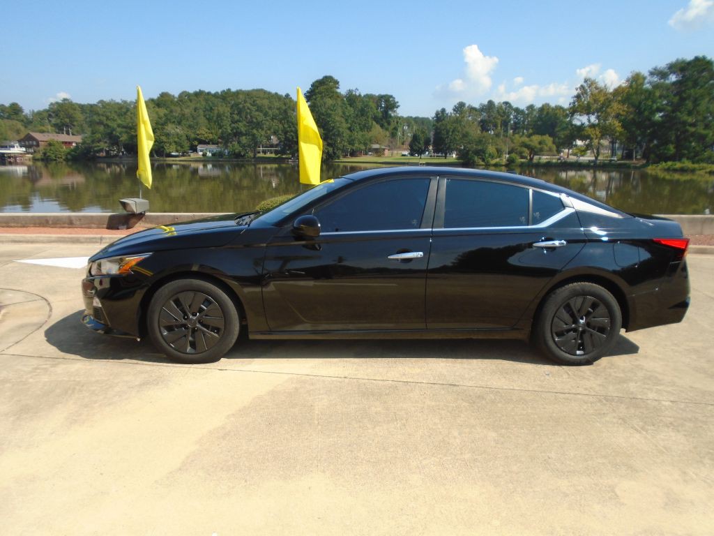 2020 Nissan Altima Image 3